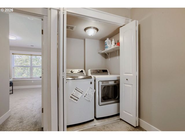 5117 Sw SHATTUCK Rd, Portland, OR 97221