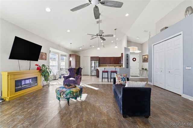 1733 W Caroline Path, Lecanto, FL 34461