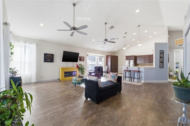 1733 W Caroline Path, Lecanto, FL 34461