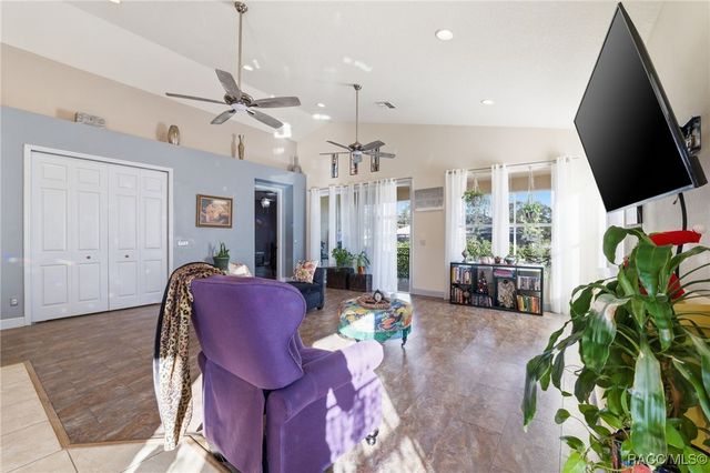 1733 W Caroline Path, Lecanto, FL 34461