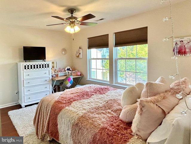38 CLEMENT CT, Downingtown, PA 19335