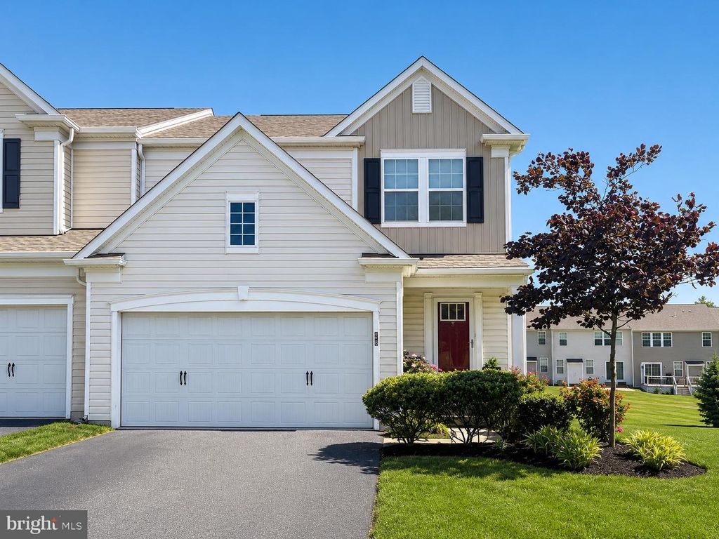 38 CLEMENT CT, Downingtown, PA 19335