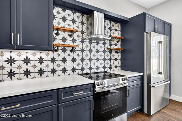 914 Ash St, Louisville, KY 40217