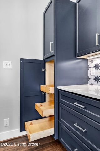 914 Ash St, Louisville, KY 40217