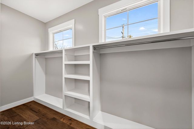 914 Ash St, Louisville, KY 40217