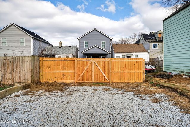 914 Ash St, Louisville, KY 40217