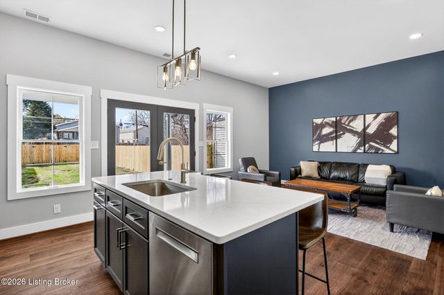 914 Ash St, Louisville, KY 40217