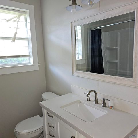 406 Dauphine St, Houma, LA 70360