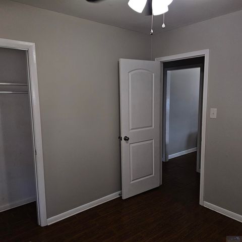 406 Dauphine St, Houma, LA 70360