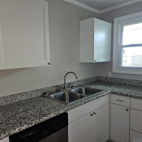 406 Dauphine St, Houma, LA 70360