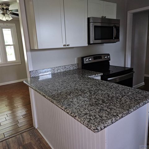 406 Dauphine St, Houma, LA 70360