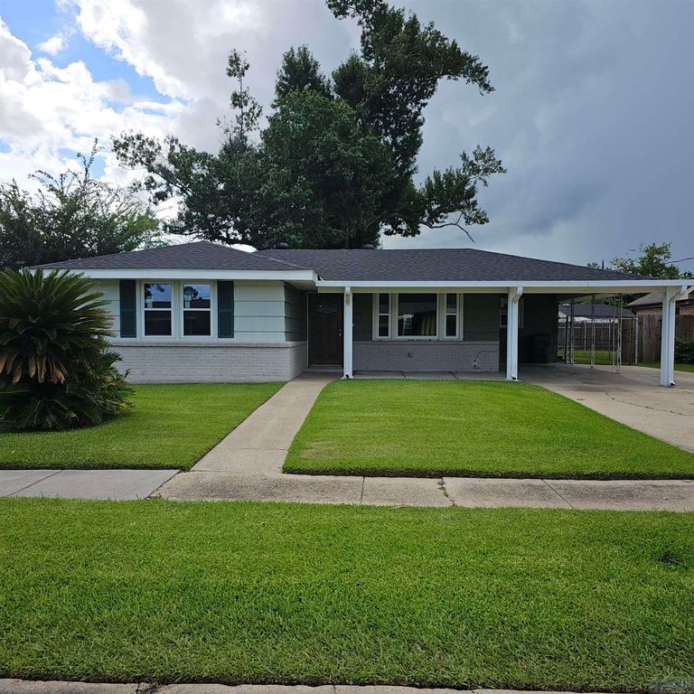 406 Dauphine St, Houma, LA 70360