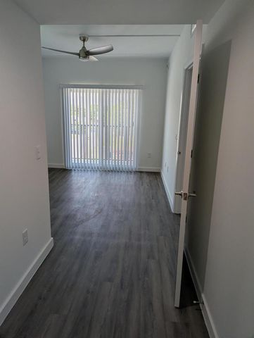 2202 N Tamarind Avenue 202, West Palm Beach, FL 33407