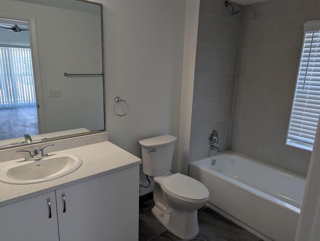 2202 N Tamarind Avenue 202, West Palm Beach, FL 33407