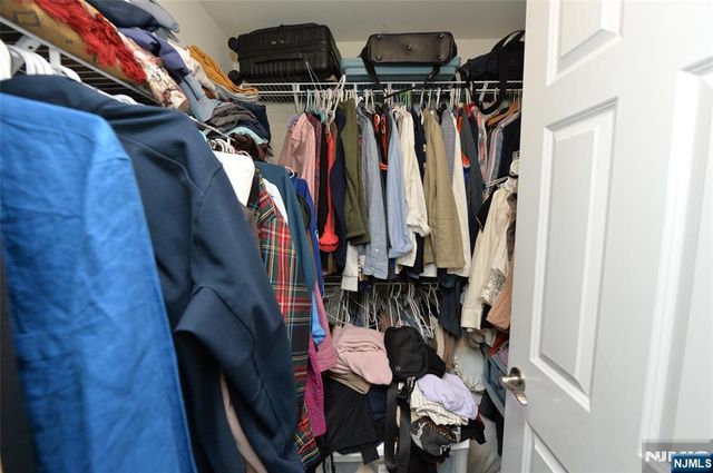 80 Landmark Lane, Fair Lawn, NJ 07410