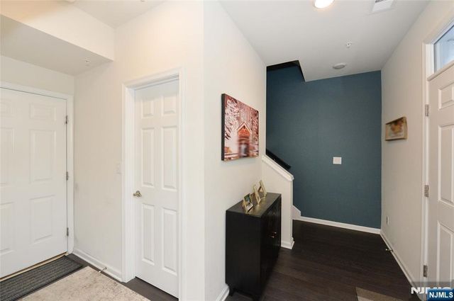 80 Landmark Lane, Fair Lawn, NJ 07410