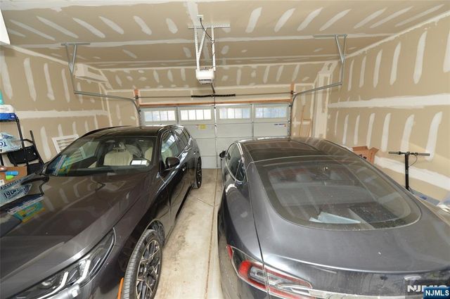 80 Landmark Lane, Fair Lawn, NJ 07410