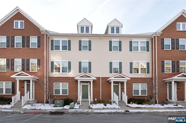 80 Landmark Lane, Fair Lawn, NJ 07410