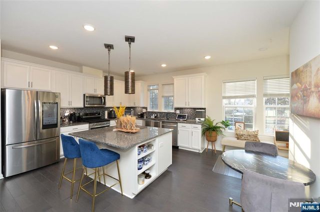 80 Landmark Lane, Fair Lawn, NJ 07410