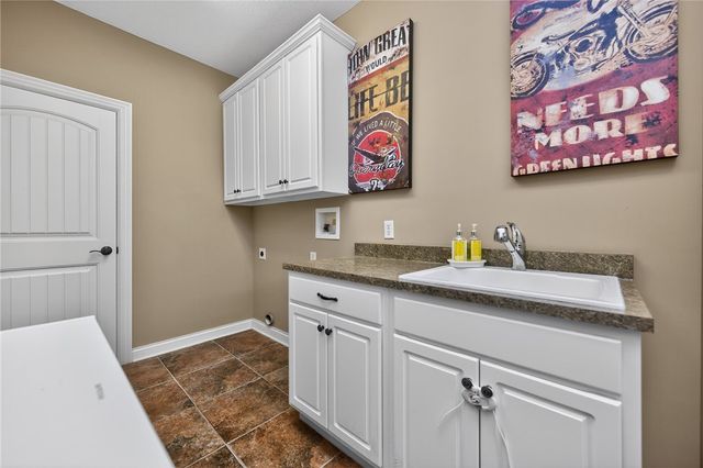 295 Hampton Place, Xenia Twp, OH 45385