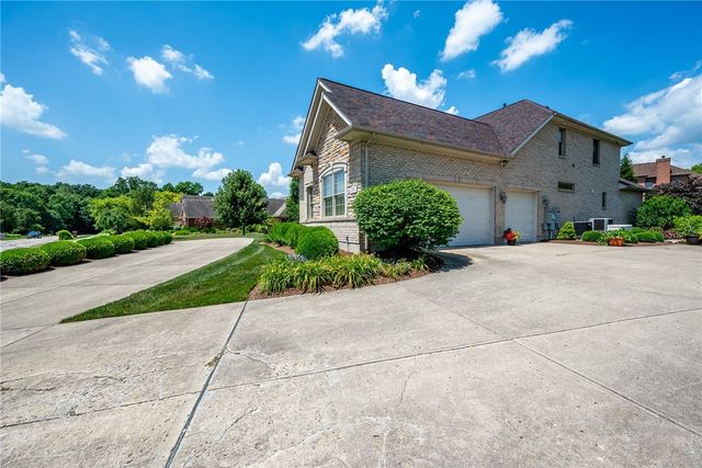 295 Hampton Place, Xenia Twp, OH 45385