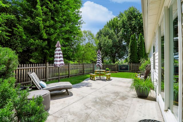 6517 Sussex Drive, Zionsville, IN 46077