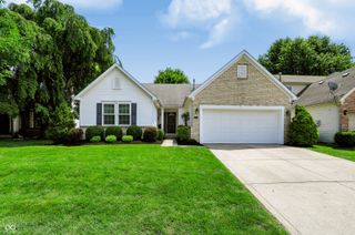 6517 Sussex Drive, Zionsville, IN 46077