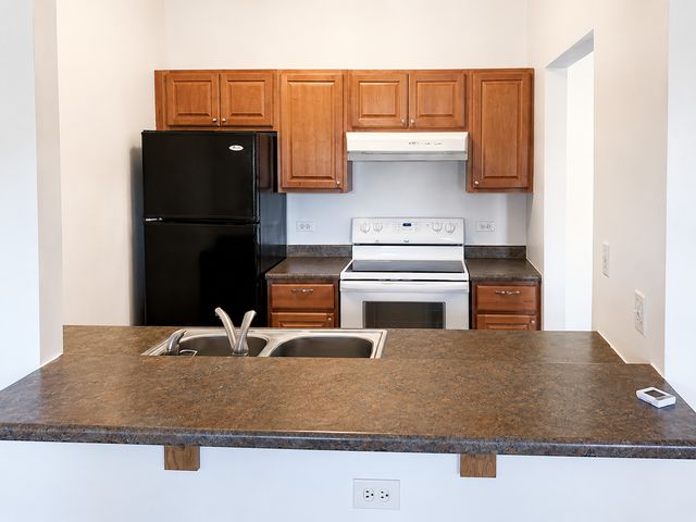 1343 Cunat Court 3F, Lake In The Hills, IL 60156
