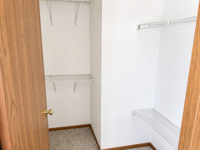 1343 Cunat Court 3F, Lake In The Hills, IL 60156