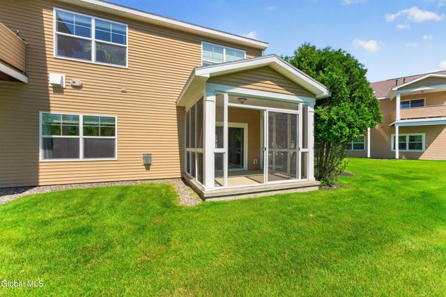 23 Stacey Court, Colonie, NY 12047