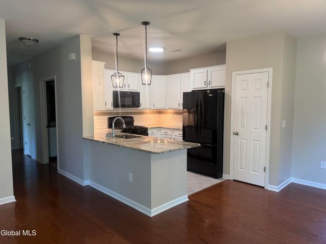 23 Stacey Court, Colonie, NY 12047