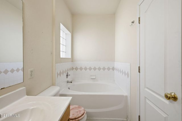 1634 VIA SECA Drive, El Paso, TX 79936