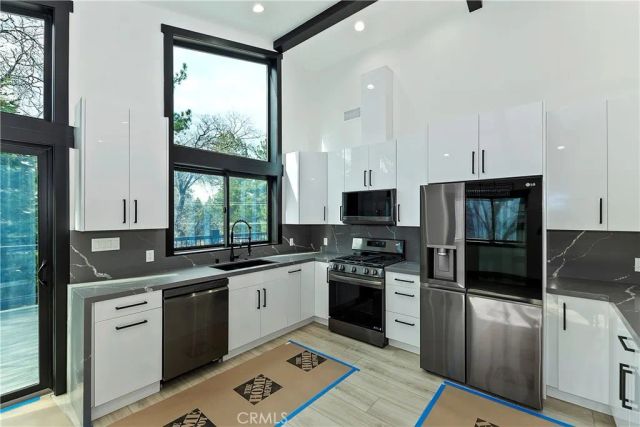 556 Lucerne Drive, Big Bear Lake, CA 92315
