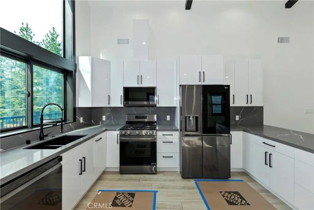 556 Lucerne Drive, Big Bear Lake, CA 92315