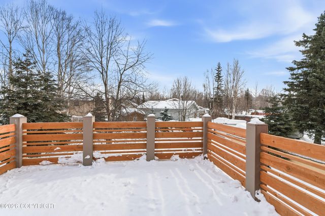 6731 Baby Bear Drive, Anchorage, AK 99507