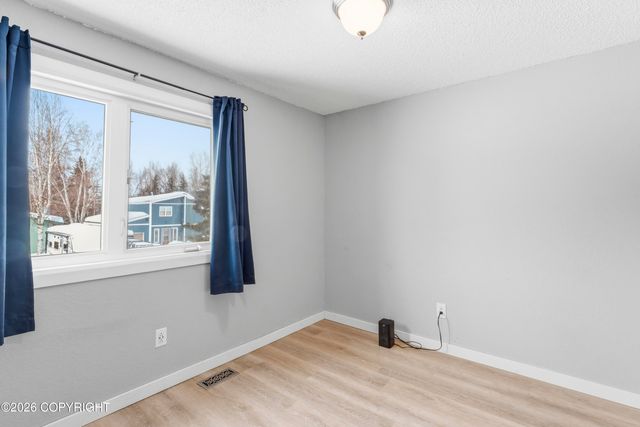 6731 Baby Bear Drive, Anchorage, AK 99507