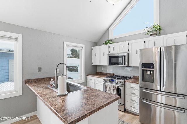 6731 Baby Bear Drive, Anchorage, AK 99507