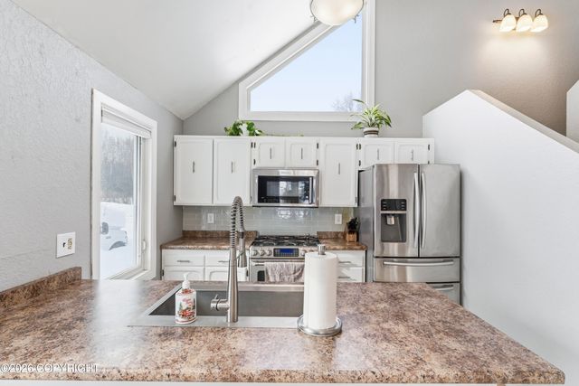 6731 Baby Bear Drive, Anchorage, AK 99507