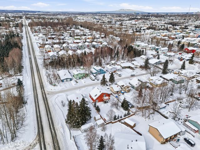 6731 Baby Bear Drive, Anchorage, AK 99507