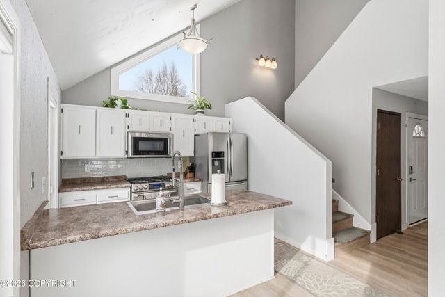 6731 Baby Bear Drive, Anchorage, AK 99507