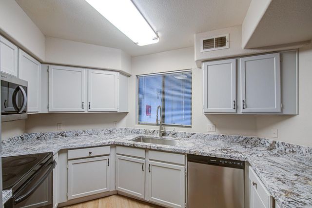 3848 N 3rd Avenue Unit 1052, Phoenix, AZ 85013
