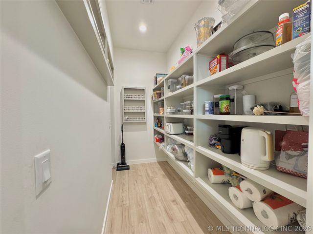3497 E 400 Road, Oologah, OK 74053