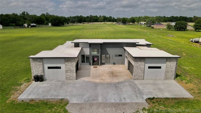 3497 E 400 Road, Oologah, OK 74053
