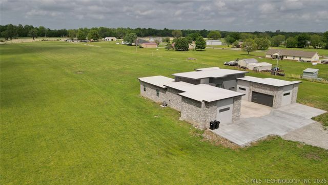 3497 E 400 Road, Oologah, OK 74053