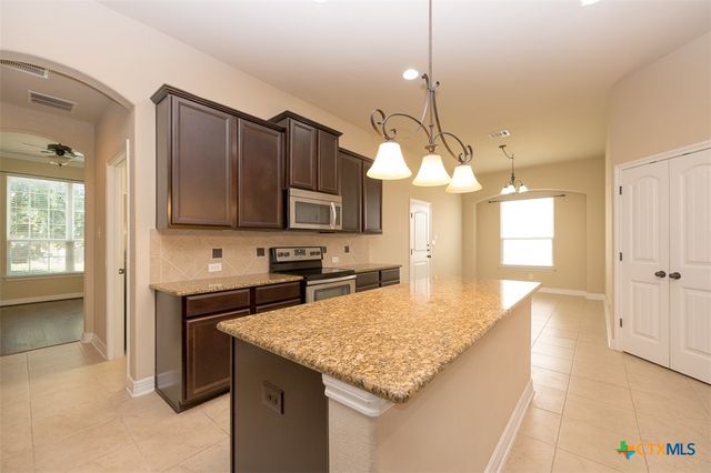 811 Cathedral Court, Harker Heights, TX 76548