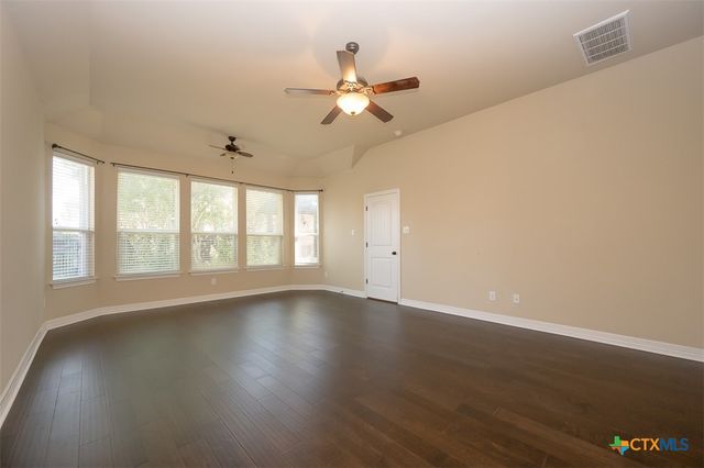 811 Cathedral Court, Harker Heights, TX 76548