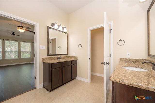811 Cathedral Court, Harker Heights, TX 76548