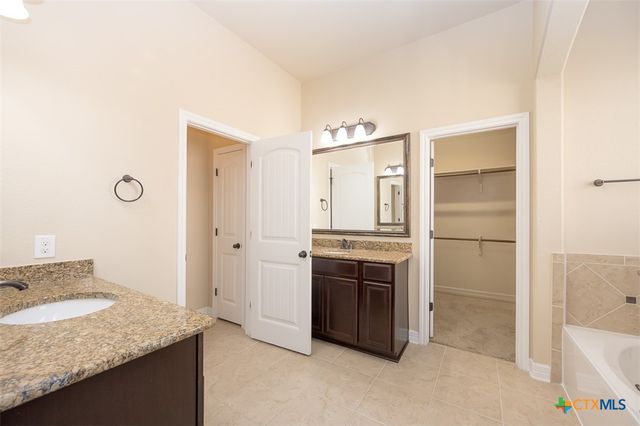 811 Cathedral Court, Harker Heights, TX 76548