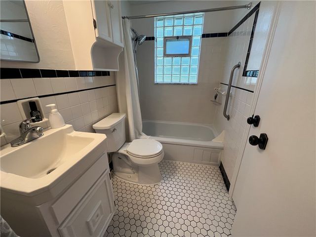 2520 Mohawk Drive, White Oak, PA 15131