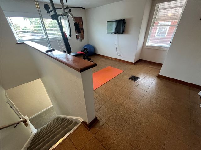 2520 Mohawk Drive, White Oak, PA 15131